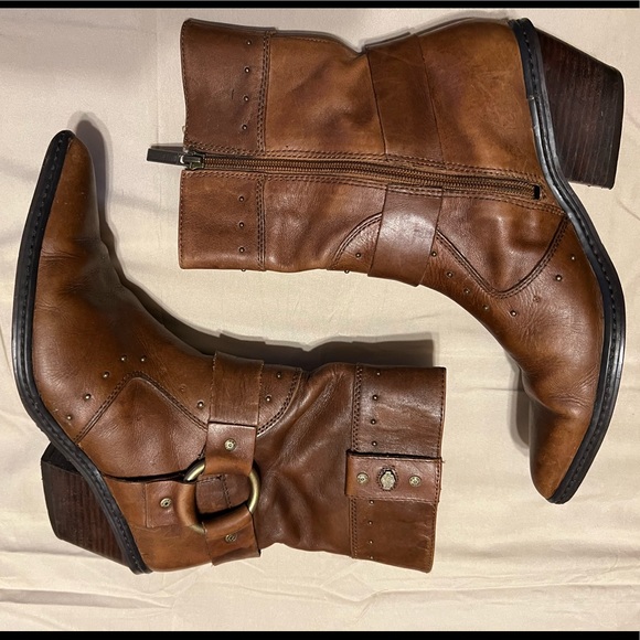 SOLD 8.5 Ladies Harley Davidson Studded Harness Boots - Picture 2 of 16